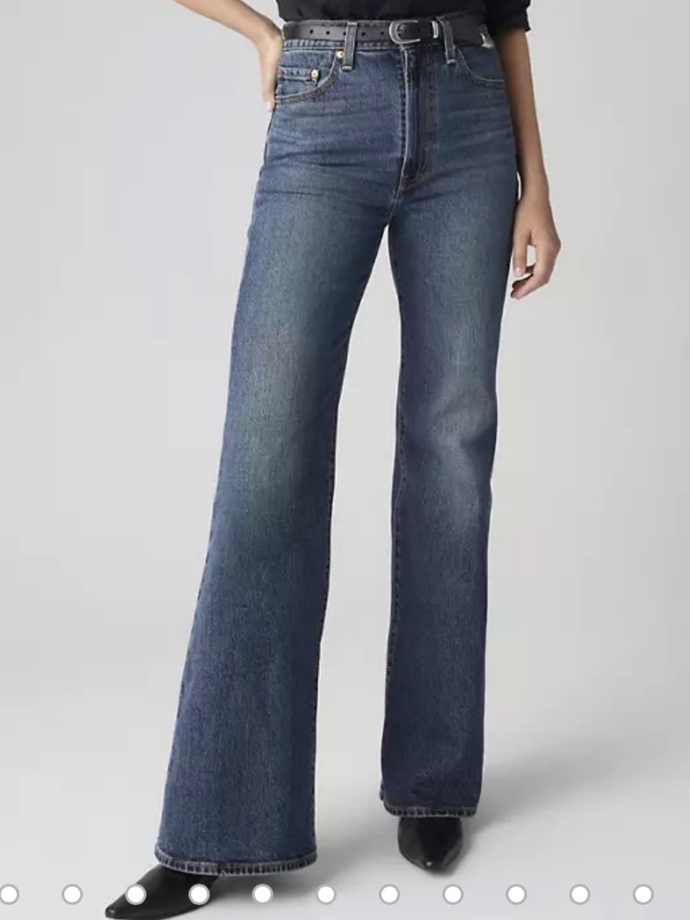 Levi's High-Rise Wide-Leg Jeans in Dark Blue Wash